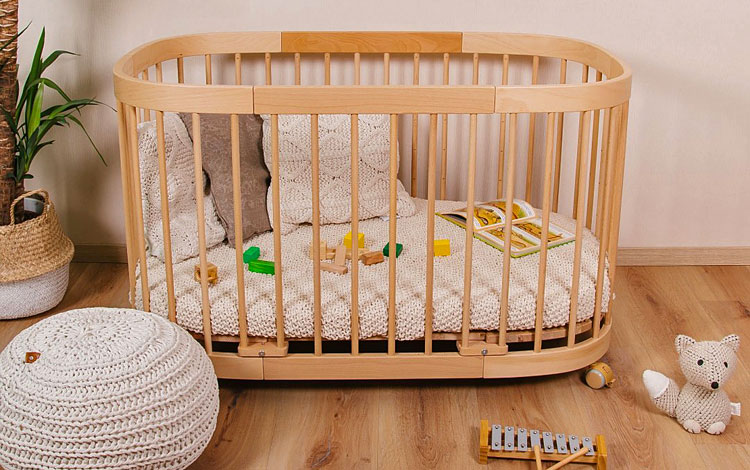 łóżeczko ze szczebelkami dla dziecka 